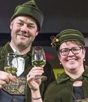 Das neue Hünenberger Eichezunftpaar: Biber I. und Alexandra, die Liebenswürdige. (Bild: Andreas Busslinger (Hünenberg, 20. Januar 2017))