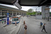 Die Busperrons beim Bahnhof Luzern werden mit Videokameras überwacht. (Bild Pius Amrein)