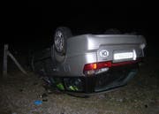Das beschädigte Auto an der Unfallstelle. Bild pd