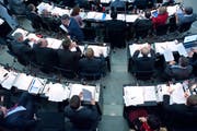 Der Luzerner Kantonsrat debattiert über das Sparpaket. (Bild: Boris Bürgisser / Neue LZ)