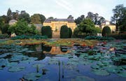 Im Bezirk Bad Cannstatt am Neckar taucht man in eine andere Welt ein, sobald man den zoologisch-botanischen Garten Wilhelma betritt. (Bild: Stuttgart Marketing GmbH)