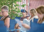 Brille auf: Erstmals gab es in der Schweiz eine 360-Grad-Übertragung eines klassischen Konzerts. (Bild: Manuela Jans/Lucerne Festival)