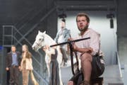 Wilhelm Tell (Pan Aurel Bucher) während den Altdorfer Tellspielen im Jahr 2016. (Bild: Keystone/Urs Flüeler)
