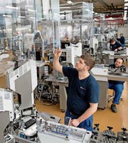 Die Produktionsstätte der Komax in Dierikon. Bild: Corinne Glanzmann (26. Januar 2016)