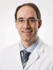 Dr. med. Jeremy P. Howell, FMH für Ophthalmologie (Augenheilkunde), speziell Ophthalmochirurgie, Leitender Arzt, Augenklinik, Luzerner Kantonsspital (Bild: PD)