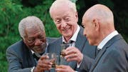 Auch geniale Schauspieler wie Morgan Freeman (links) und Michael Caine können diesen Film nicht wirklich retten. (Bild: PD)