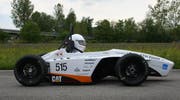 Das Rennauto auf der Teststrecke. (Bilder pd)