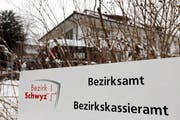 Das Bezirksgebäude im Brüel in Schwyz könnte Standort der neuen Bezirksanwaltschaft Innerschwyz werden. (Bild Laura Vercellone/Neue SZ)