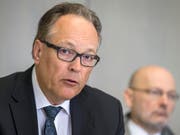 Jürg Werner, CEO von Metall Zug, kann auf ein erfreuliches erstes Halbjahr zurückblicken. Wegen den Marktunsicherheiten im Zuge des Brexit bleibt der Ausblick für das Gesamtjahr aber verhalten. (Bild: KEYSTONE/ALEXANDRA WEY)