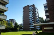 Hochhaussiedlung Alpenblick, erbaut 1964 bis 1971, von Architekt Josef Stöckli. Sie ist die erste Hochhaussiedlung des Kantons Zug, zählt zu den Hauptwerken des Architekten und ist nun Teil des Inventars der schützenswerten Denkmäler. (Bild: PD)