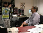 Thomas Bornhauser im Jahr 2002 am nationalen Tochtertag im «Bildfokus» seiner Tochter Cornelia. (Bild: Archiv Neue LZ)