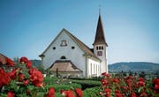 Zeigt sich im besten Licht: die Pfarrkirche St. Martin. (Bild: Corinne Glanzmann (Altishofen, 25. August 2017))