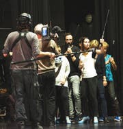 Die Crew des SRF bei den Dreharbeiten für den Imagefilm. (Bild: Mathias Arnold)