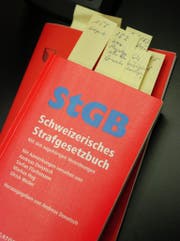 STRAFGESETZBUCH, STGB, ANKLAGE, SWISSAIR (Bild: STEFFEN SCHMIDT (KEYSTONE))