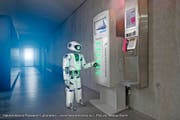 Zu Gast an der Messe «Zukunft Alter»: der humanoide Roboter Myon.Bild: Beuth Hochschule für Technik Berlin