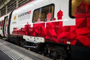 Ein ETR 610 Zug im Drei Länder Design fährt am Freitag, 17. November in Luzern ein. Ab dem Dezember 2017 fährt täglich ein Zug von Frankfurt via Luzern nach Milano. (Bild: Philipp Schmidli (Luzern, 17. November 2017))