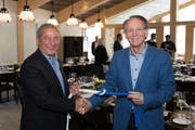 Sie spannen zusammen: Samih Sawiris (links) und Hans Schmid. (Bild: PD)