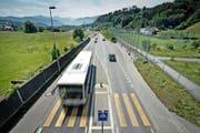 Die Ringstrasse in Kriens. Hier herrscht vorderhand weiterhin Tempo 50. (Bild Pius Amrein)
