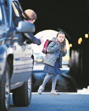 Meldungen über Männer, die Kinder ansprechen, machen im Kanton Luzern die Runde. (Bild: Getty)
