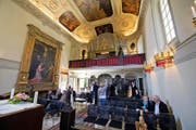 Die frisch renovierte Kapelle sowie die Orgel in der Villa St. Charles Hall in Meggen wurden gestern der Öffentlichkeit vorgestellt. (Bild Dominik Wunderli)