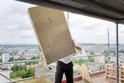Baustelle des Stadtspitals Triemli. Dieses wird nach dem Minergie P Stadtard gebaut. Isolationsmaterial verbesset Dämmeigenschaften. (Bild: Christian Beutler / NZZ)