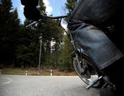 Zwei Motorräder waren auf der Passstrasse mit über 140 km/h unterwegs. (Symbolbild OZ)