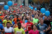 9548 Läuferinnen und Läufer waren am 9. Swiss City Marathon Lucerne auf Luzerns Strassen unterwegs. (Bild: Philipp Schmidli)
