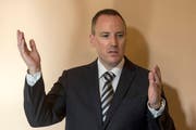 Markus Hürlimann legte am Dienstag nochmals seine Sicht der Dinge dar. «Ich habe nie bestritten, dass es zu einer intimen Annäherung gekommen ist - nicht aber zum Geschlechtsverkehr», sagte Hürlimann. (Bild: Keystone / Alexandra Wey)