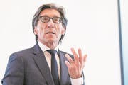 Thomas Heiniger, Gesundheitsdirektor des Kantons Zuerich und Praesident GDK, spricht am Gruendungsanlass der NCD (nationale Strategie zur Vorbeugung und Bekaempfung von nichtuebertragbaren Krankheiten), am Mittwoch, 14. Dezember 2016, in Bern. Ein Viertel der Schweizer Bevoelkerung leidet bereits heute an einer nichtuebertragbaren Krankheit, viele dieser Krankheiten koennen durch einen gesunden Lebensstil vermieden oder zumindest vermindert werden. Die NCD-Strategie setzt sich zum Ziel das Leid der Menschen zu mindern und damit auch die Gesundheitskosten der Bevoelkerung bewusst in Griff zu bekommen. (KEYSTONE/Anthony Anex) (Bild: Anthony Anex / Keystone)