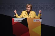 Merkel und Co. wollen warten, was die Wahlen in Niedersachsen bringen. (Bild: David Hecker / EPA (Seevetal, 12. Oktober 2017))