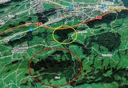 Der Vermisste wurde am Samstag im Gebiet Etzel (rot) tot aufgefunden. Am Tag des Verschwindens wurde sein Fahrzeug im Rustelwald (gelb) gefunden. (Bild mapsearch.ch)