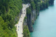 Die Axenstrasse im Kanton Uri. (Bild: René Meier / Luzernerzeitung.ch)