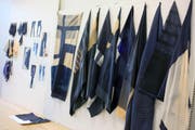 Textilmuster und Kostümentwürfe. (Bild: PD Hochschule Luzern)