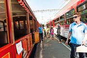 Anreise mit dem Zug obligatorisch: Auf die Rigi kommt man nur mit der Bergbahn. Die Rigi ist eine der neun Bergdestinationen, die autofrei sind. (Bild Roger Grütter)