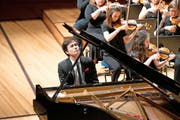 Der Genfer Pianist Louis Schwizgebel-Wang hatte Spass mit Mozart, während das LSO danach viel mehr bei Beethoven überzeugte. (Bild: Eveline Beerkircher)