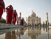 Sowohl für indische als auch für ausländische Besucher ist das 1643 fertiggestellte Taj-Mahal-Mausoleum ein Touristenmagnet. (Bild: D. Berehulak/Getty (Agra, 29. Mai 2014))