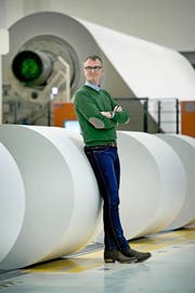 Hat das gesunde Gespür von seiner Mutter geerbt: Klemens Gottstein in der Papierfabrik Perlen. (Bild Pius Amrein)