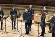 Sänger mit beschwörendem Erzählton: Andreas Scholl mit dem Ensemble 1700 im Konzertsaal des KKL. (Bild: Roger Grütter (2. Dezember 2017))