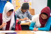 Integrationsklassen sollen Kinder und Jugendliche auf den Besuch der Regelschule vorbereiten. Unser Bild stammt aus der bestehenden Integrationsklasse im Luzerner Schulhaus Schädrüti. (Bild Nadia Schärli/LZ)