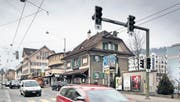 Das 1912 erstellte Tramhaus (grüne Fensterläden) wird abgerissen. (Bild Pius Amrein)