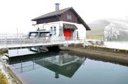 Das Kleinkraftwerk hinter der Zementfabrik Brunnen ging 2007 in den Besitz des EWS über und soll jetzt erneuert werden. (Bild Bert Schnüriger)
