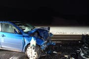 Blick auf die Unfallstelle mit dem angefahrenen Fahrschulfahrzeug. (Bild Kapo Luzern)