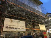 Impressionen vom Baugerüst rund um die zu renovierende Peterskapelle am Kapellplatz. (Bild: Robert Bachmann (Luzern, Dezember 2017))