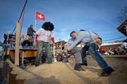 Schwinger der Fleckenzunft Beromünster. (Bild: Pius Amrein/Neue LZ)