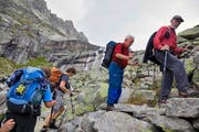 Schön, aber riskant: Bergwandern und insbesondere Hochtouren bergen viele Risiken. (Bild: Keystone)