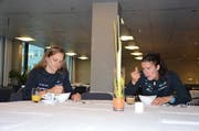 Zum Frühstück morgens um 8 Uhr im Hotel Radisson gibt es Müesli, Orangensaft und Kaffee. (Bild: Claudio Zanini)