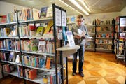 Auch die Kantonsbibliothek Obwalden ist am Verbundkatalog beteiligt. (Bild: Corinne Glanzmannn / Neue OZ)