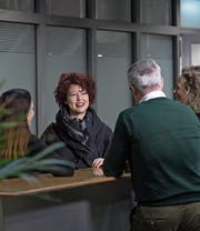 Die neue Chefärztin Ambulante Dienste der Luzerner Psychiatrie Kerstin Gabriel in einer Besprechung mit Mitarbeitern. (Bild: Pius Amrein (Sursee, 27. Dezember 2017))