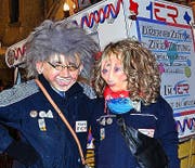 Judith und Sepp Giger: mit «1ER»-Rikscha. (Bild: su)