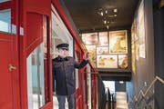 Ein Mitarbeiter der Bürgenstockbahn. (Bild: Eveline Beerkircher (Luzerner Zeitung))